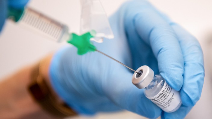 Nutzerfragen zur Corona-Krise - Lohnt ein Antikörpertest nach der Impfung? | ntv