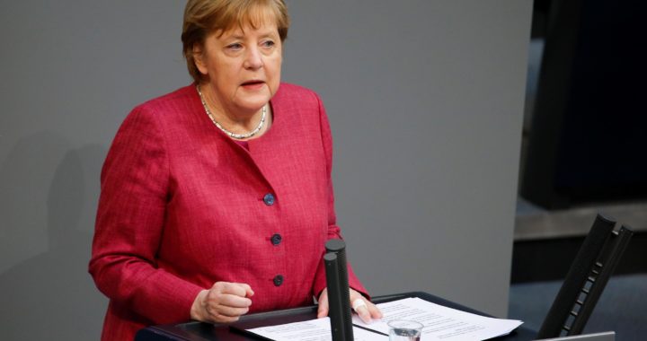 LIVE: Bundeskanzlerin Merkel spricht beim Tag der Industrie