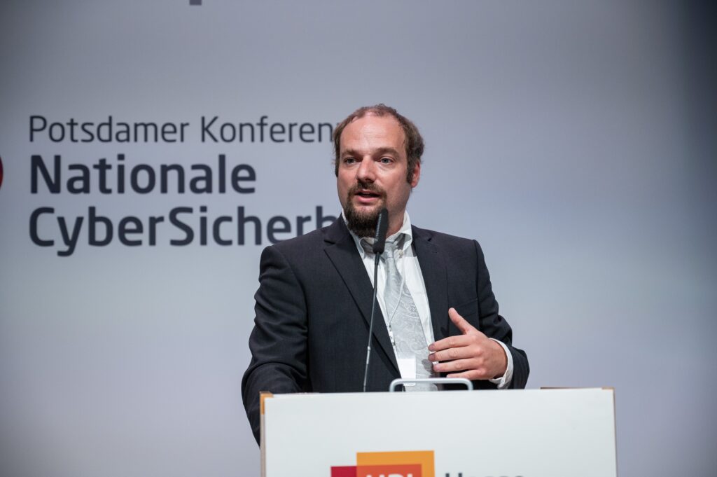 LIVE: Pressekonferenz zur Potsdamer Konferenz für Nationale Cybersicherheit