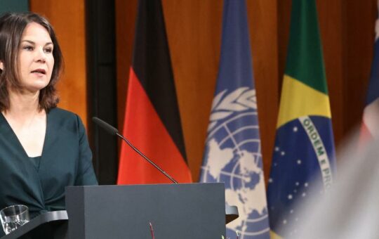 LIVE: Bundesaußenministerin Baerbock beim Petersberger Klimadialog