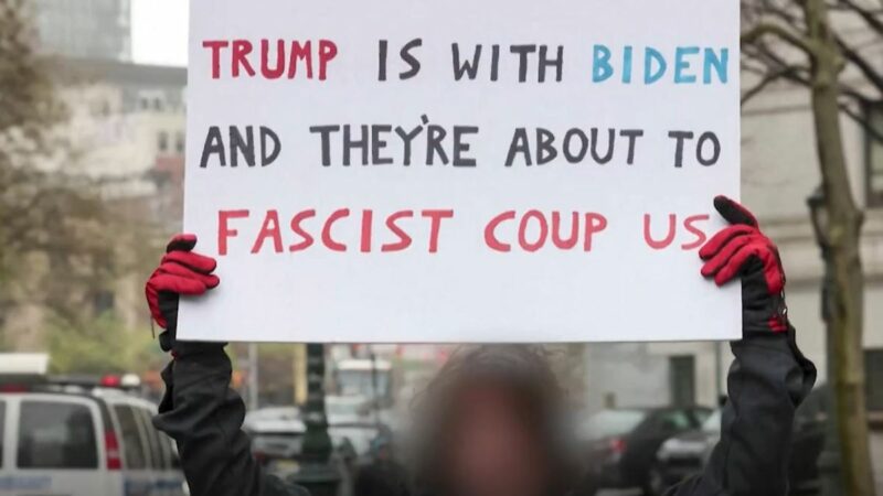 Selbstverbrennung: Protest während Trump-Prozess schockt New York | ntv