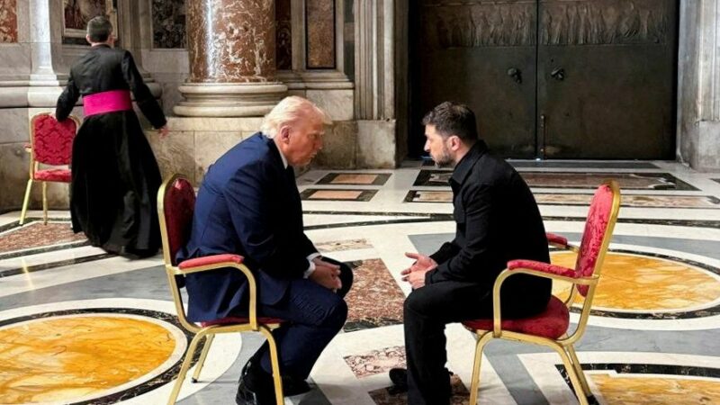 Begegnung zwischen Trump und Selenskyj im Petersdom: Eine fast zärtliche Szene