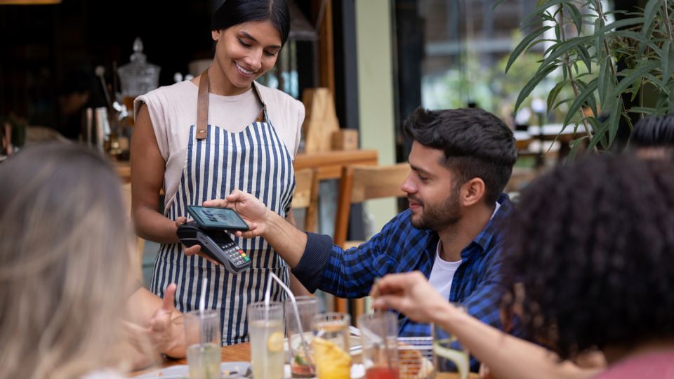 Kartenzahlung: Koalitionsvertrag fordert digitale Zahlungsoption in der Gastronomie