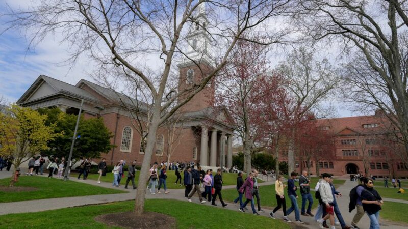 Donald Trump gegen Harvard: US-Regierung kappt Fördermittel für Eliteuni