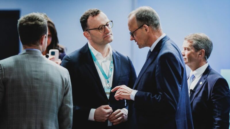 Jens Spahn: Kann der künftige Fraktionschef Friedrich Merz gefährlich werden?