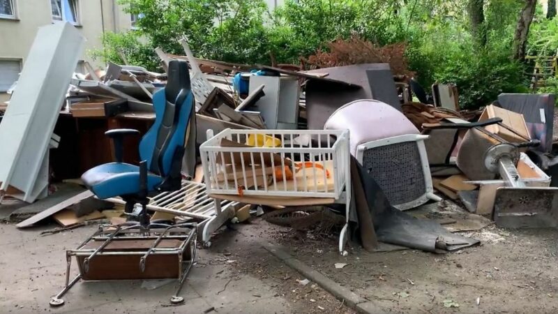 Müllberge in Essen: Problemimmobilie nervt Anwohner | #ntv