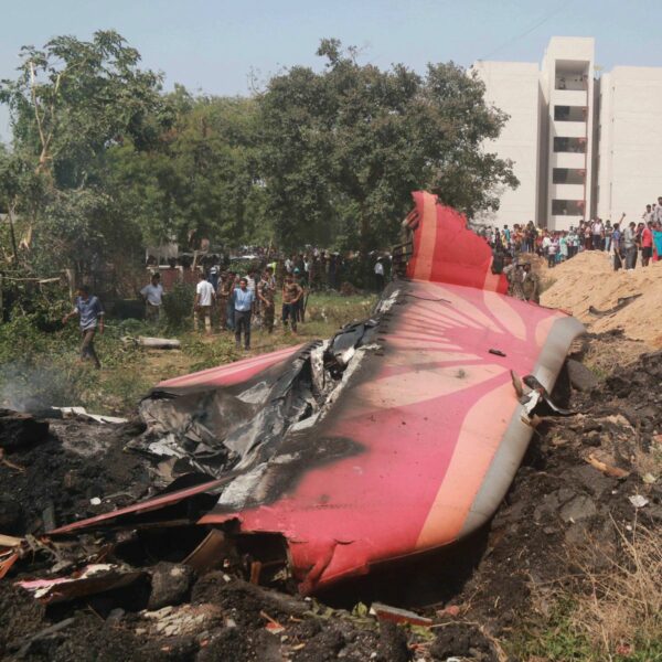 Boeing-Absturz in Indien: Ausgefahrenes Fahrwerk, eingefahrene Landeklappen