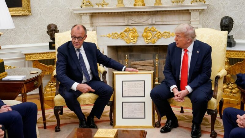 Friedrich Merz bei Donald Trump: Kanzler schweigt zu Kritik an Angela Merkel