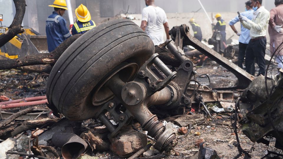Indien: Vollgetankter Dreamliner stürzt in Gebäude – Zahl der Toten könnte steigen