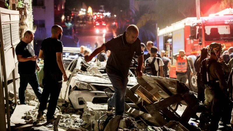 Israel-Iran-News: Sieben Tote und mehr als hundert Verletzte durch neue iranische Angriffswelle