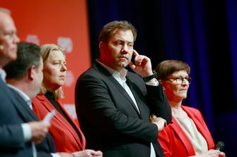 News des Tages: SPD-Parteitag, RTL kauft Sky Deutschland, Jeff Bezos